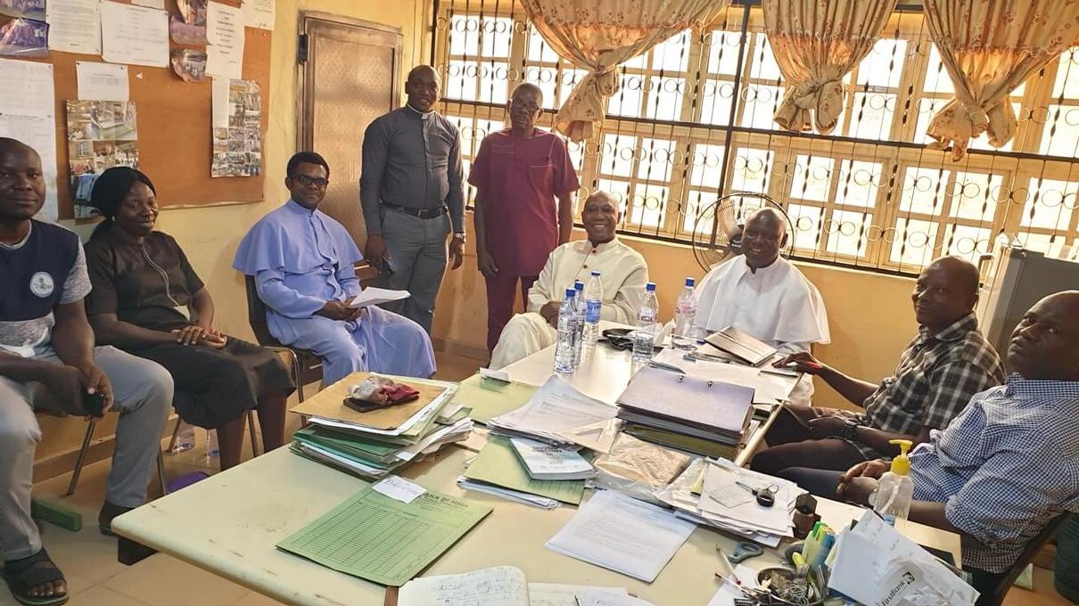 VTTC Team Meeting on Progress at Olu Aka